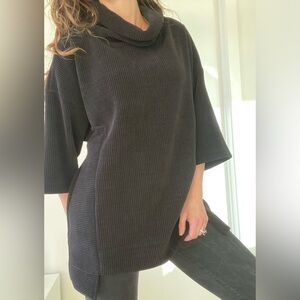 Oversized XL plush corduroy loose turtle neck blk tunic with wide sleeve arms